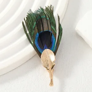 Luxury Handmade Natural Peacock Feather Brooch Gold Alloy Leaf Lapel Pin For Suits Coats Formal Dress Women Jewelry