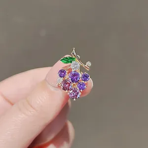 Purple Grape Rhinestone Brooch Alloy Anti-exposure Buckle Niche Design Floral Fruit Pin For Women Fashion Clothes Accessories