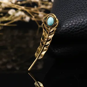 Vintage Hollow Feather Brooch For Women Antique Gold Alloy Inlaid Synthetic Turquoise Lapel Pin Personal Fashion Shirt Accessory