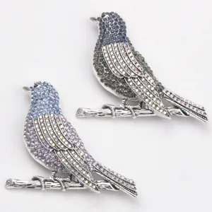 Vintage Alloy Rhinestone Robin Bird Brooch Pin For Women Heavy Industry Full Drill Bird Animal Lapel Pin For Coat Jacket Accessories