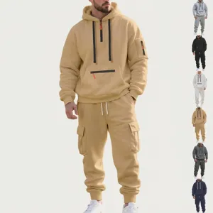 Tuta sportiva uomo in pile pesante con felpa a mezza zip e pantaloni cargo