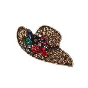 Broche élégante en forme de chapeau de soleil avec strass colorés pour manteau femme