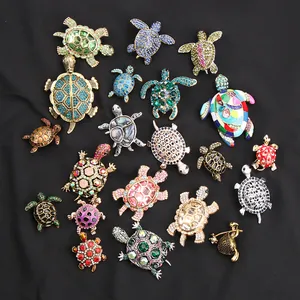 Spilla a Forma di Tartaruga di Moda in Lega Strass Tartaruga Marina Pin Smalto Animale Spilla Gioielli per Donna Accessori Abbigliamento