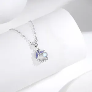 Elegante silberne Meerjungfrauenschwanz-Halskette mit Mondstein-Anhänger für Damen