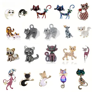 Schattige Legering Kat Broche Strass Emaille Dier Pin Voor Vrouwen Mannen Mode Cartoon Kat Revers Pin Kleding Decoratie Accessoires