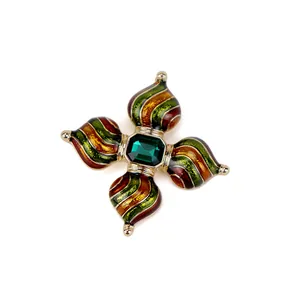 Vintage barokke kleurrijke emaille kruisbroche met smaragdgroene edelsteen in midden