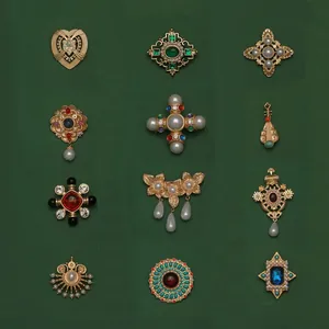 Broche Vintage Baroque pour Femmes Élégante Épingle de Palais Perle Artificielle Strass Badge Bijoux de Mariage Cadeau