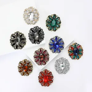 Vintage Alloy Rhinestone Flower Brooch For Women Luxurious Floral Corsage Dress Pin Accessories Fashion Jewelry Banquet Gift