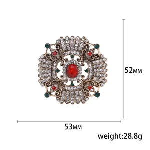 Detaillierte Maße der Vintage-Brosche mit roten Strasssteinen und 53 mm Durchmesser