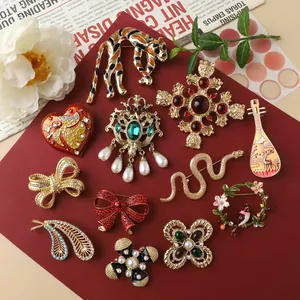 Vintage Baroque Style Palace Brooch For Women Men Alloy Rhinestone Enamel Leopard Cross Snake Brooches Coat Accessories Jewelry