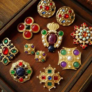 Vintage Baroque Palace Style Brooch Pin Gold Alloy Rhinestone Artificial Pearl Crown Cross Geometric Clothes Accessories
