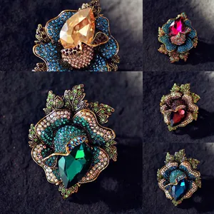 Vintage Luxury Alloy Rhinestone Flower Brooch Water Drop Crystal Pin For Women Suit Coat Decoration Retro Palace Style Jewelry Gift
