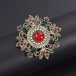 Broche en Alliage Style Palais Rétro Pierre Précieuse Rouge Strass Fleur Corsage Femmes Style Royal Accessoires de Vêtement
