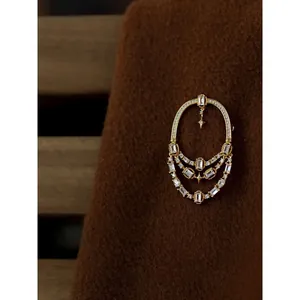 Broche Ajourée Style Méditerranéen Vintage Couleur Or Alliage Gland Strass Pendentif Étoile Bijoux Designer Pour Femmes Fête