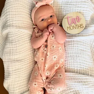 Baby Meilensteinkarten aus Holz Neugeborenen Geburtsankündigungskarten Set Mit Rosa Acryl Schleife Foto Requisiten 13 Stück