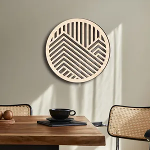 Decoración de pared circular de madera 3D con diseño geométrico en sala moderna.