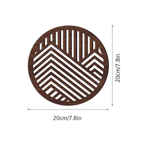 Detalle de la decoración de pared circular de madera hueca con medidas de 20 cm (7,8 pulgadas)