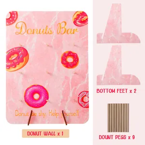 Vista detallada de pared de donuts de mármol rosa con 9 clavijas y 2 pies