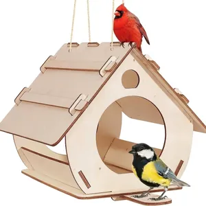 Handgemaakt hangend houten vogelhuisje voor buiten tuin decoratie natuurlijke afwerking