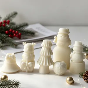 Gedetailleerd overzicht van kerst-siliconenvormen met kerstman-, sneeuwpop- en rendiervormen