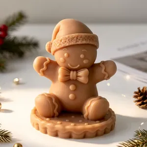 Détail macro d'une jolie bougie parfumée bonhomme de pain d'épices 3D pour Noël