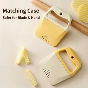 Tagliapasta e taglia patatine in acciaio inox alimentare con custodia protettiva
