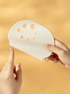 Primer plano de una rasqueta para masa de PP de grado alimenticio con regla de 11 cm