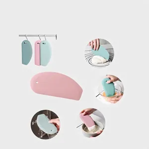 Food-grade silicone dough scraper with scale for precise baking and pastry cutting tasks