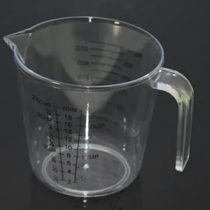 Clear plastic measuring cup with handle and dual scales for baking, 600ml 20oz capacity