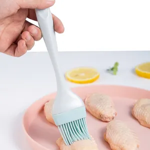 Heat resistant silicone basting brush for BBQ and baking, withstands up to 230 degrees Celsius