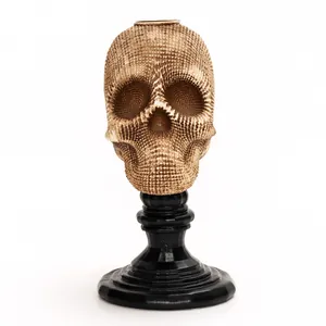 Portacandele a forma di teschio in resina su piedistallo nero decorazione Halloween