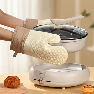 Thickened heat-resistant silicone oven mitts for kitchen baking and handling hot pots