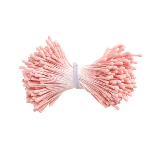 Nahaufnahme von 2mm rosa matten Blütenstempeln für DIY-Blumenzubehör