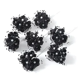 Elegante schwarze Mini-Kunstblumen mit weißen Perlen für Braut-Haarschmuck Zubehör