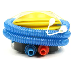 Bomba de aire manual de pie compacta con manguera azul y boquillas duales para inflables