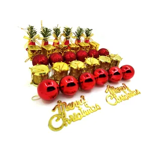 Lot de 32 décorations de Noël rouges et dorées avec boules, tambours et boîtes cadeaux