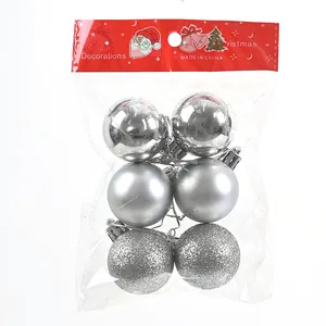 Pack de seis bolas de Navidad plateadas en acabados brillante, mate y purpurina