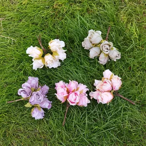 Cinque mazzi di rose artificiali vintage per decorazioni fai-da-te per casa e matrimoni