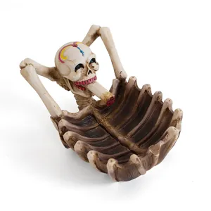 Cenicero Creativo de Resina con Forma de Calavera Base de Costillas de Esqueleto Estatua de Calavera con Cigarro para Halloween Hogar