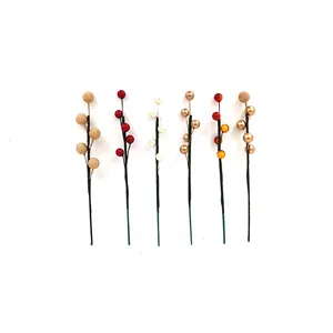 Six styles de tiges de baies de Noël décoratives pour compositions florales festives