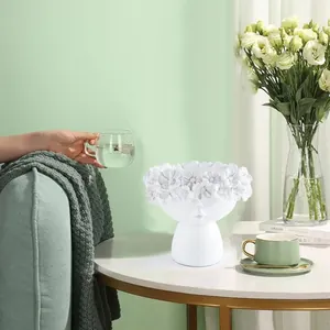 Creative Nordic style white resin head succulent planter for modern minimalist home decor