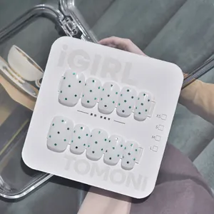 Handgefertigt Minzgrün Lychee Katzenauge Künstliche Nägel Mit Strass Punktmuster Luxus Glänzend Eckig Nagel Patches Damen
