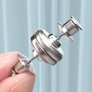 Magnetic curtain closure buckle, punch-free light leakage proof metal detail display.