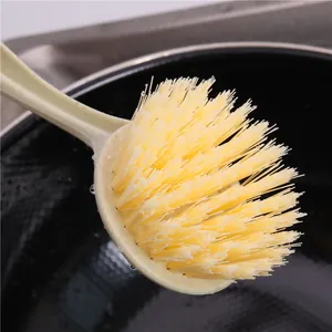 Langhandige keukenreinigingsborstel voor het wassen van afwas en pannen, hoofdaanzicht.