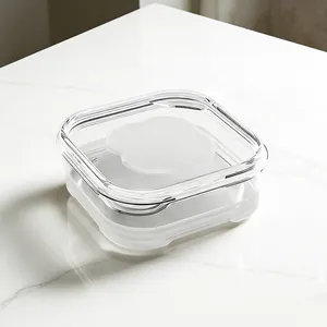 Transparenter quadratischer Vorratsbehaelter Detailansicht, ideal fuer Kueche und Frische.