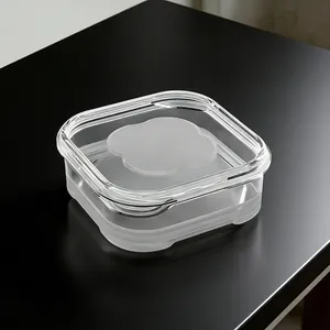 Klare Kunststoff-Vorratsdose quadratisch mit Deckel für Kühlschrank und Küchenvorbereitung.