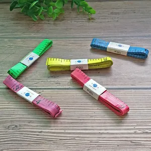 Polychromo malako metro 1.5m evlygistos charakas gia raptiki kai metrisi somatos