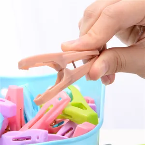 Set de pinces à linge en plastique avec panier, petites pinces coupe-vent pour chaussettes.