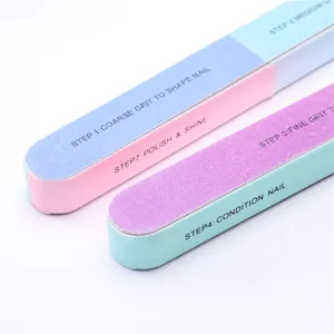 Lime à ongles professionnelle multi-faces et bloc polisseur pour la manucure et le soin.