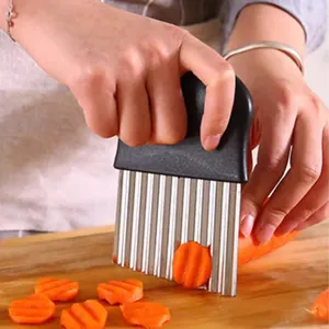 Edelstahl Wellenschneider Küchen Gemüse Schneider für Kartoffelchips und Karotten Scheiben.